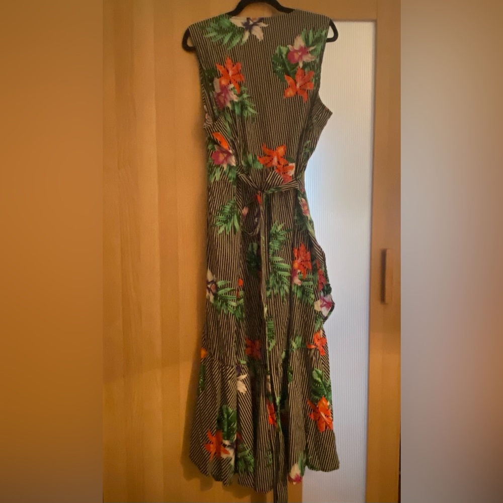 Striped floral sleeveless ruffle midi wrap dress by Who What Wear. Size: 2X. - Picture 4 of 6